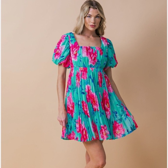 Flying Tomato Dresses & Skirts - Nwot Flying Tomato Princess Diana mini dress size large